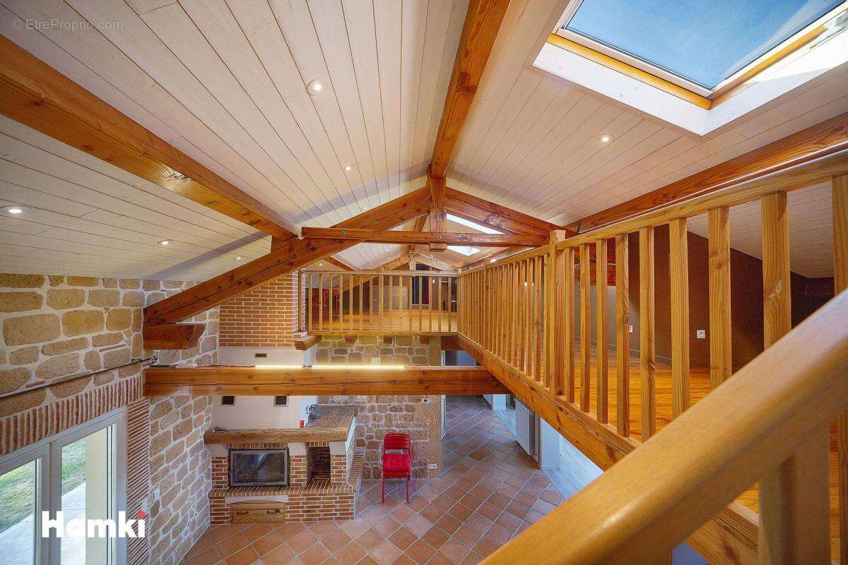 Maison/Villa T9 de 200 m2 à Le Rialet 81240 - photo 5