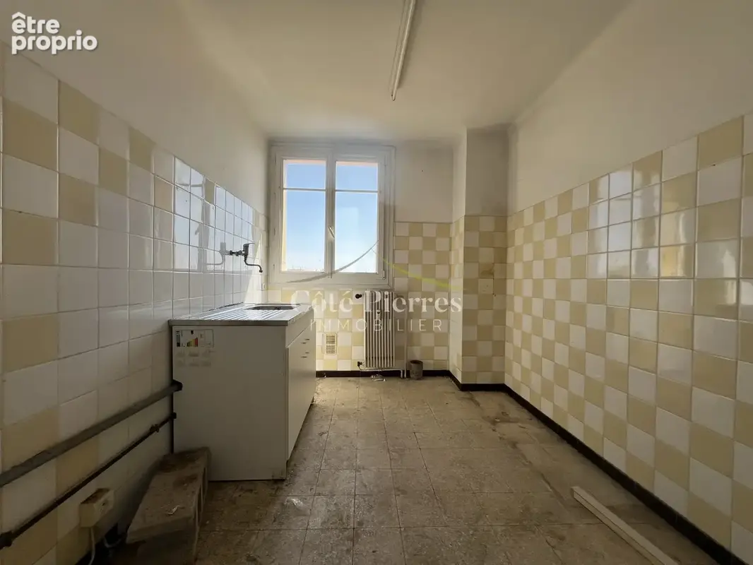 Nîmes- Appartement T2 avec parking - photo 4