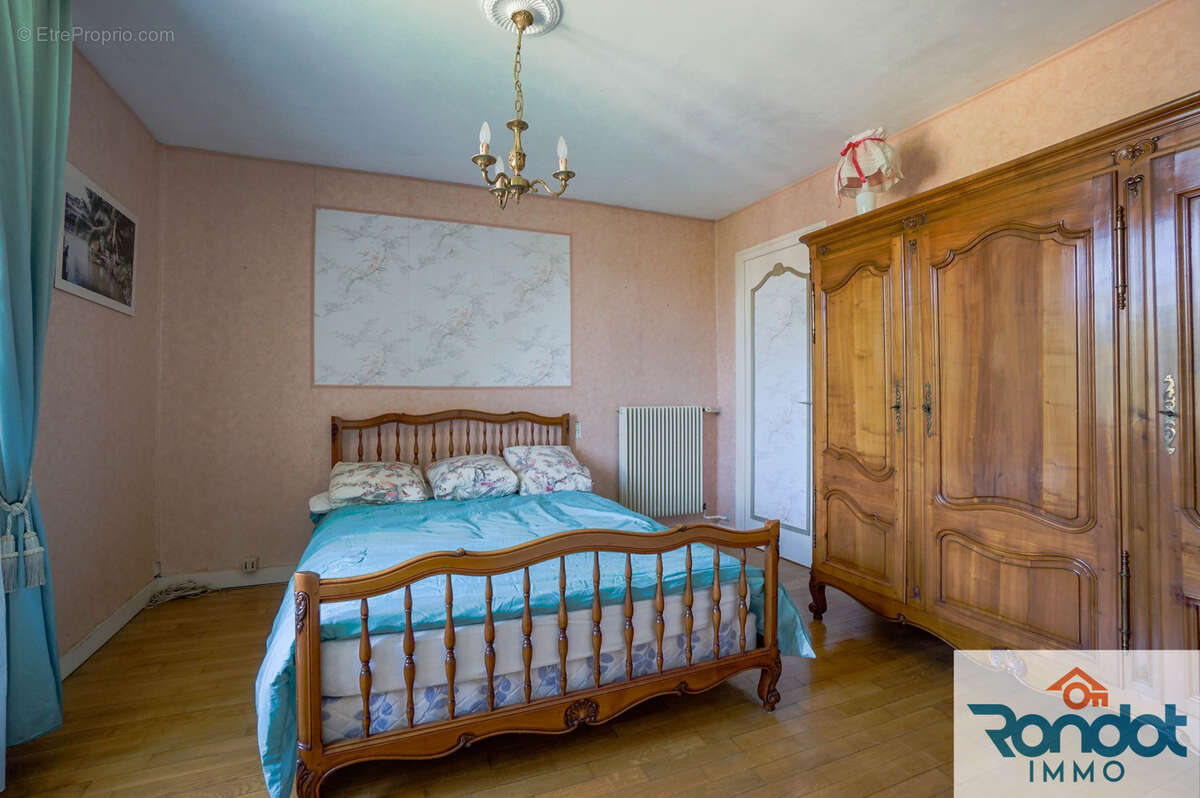 Maison 7 pieces / 5 chambres / environ 151 m2 / parcelle 1445 m2 / carport / garage - photo 8