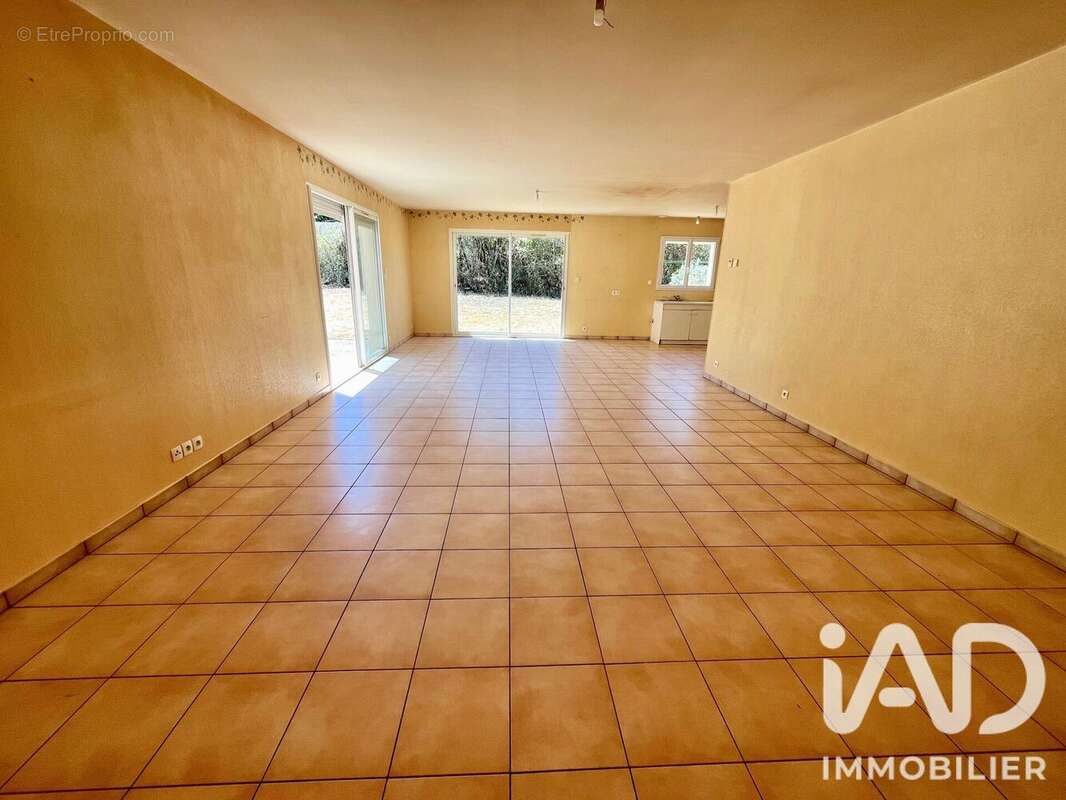 Maison 113 m² à Fleure  - photo 6