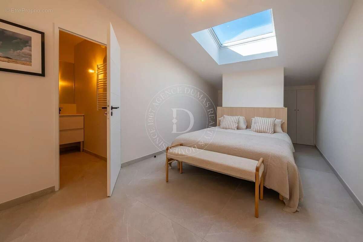 Duplex avec terrasses au dernier étage - photo 8