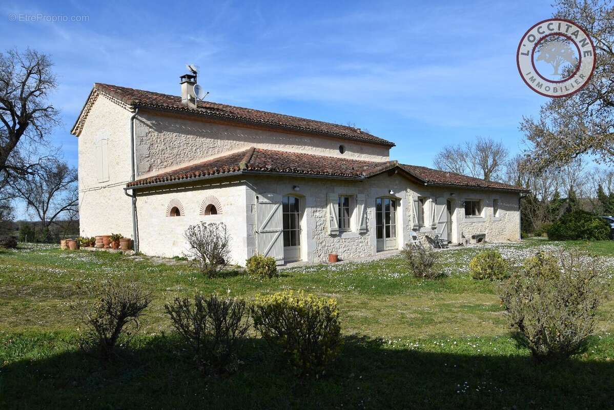 Maison à MAUVEZIN