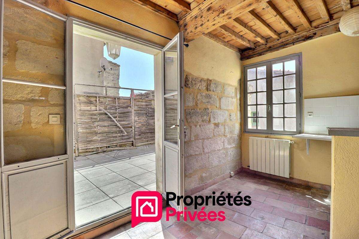Uzès, Appartement T2 en duplex avec terrasse - photo 2