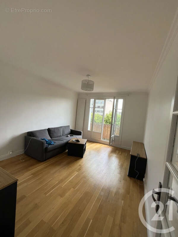 Appartement 54 m² à Saint-Cloud  - photo 2