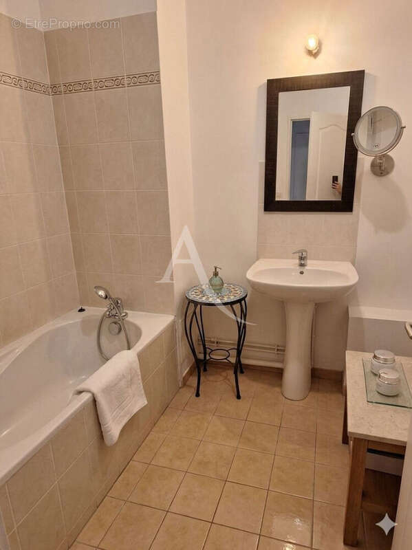 Appartement à COMBS-LA-VILLE