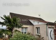 Maison à LES AYVELLES