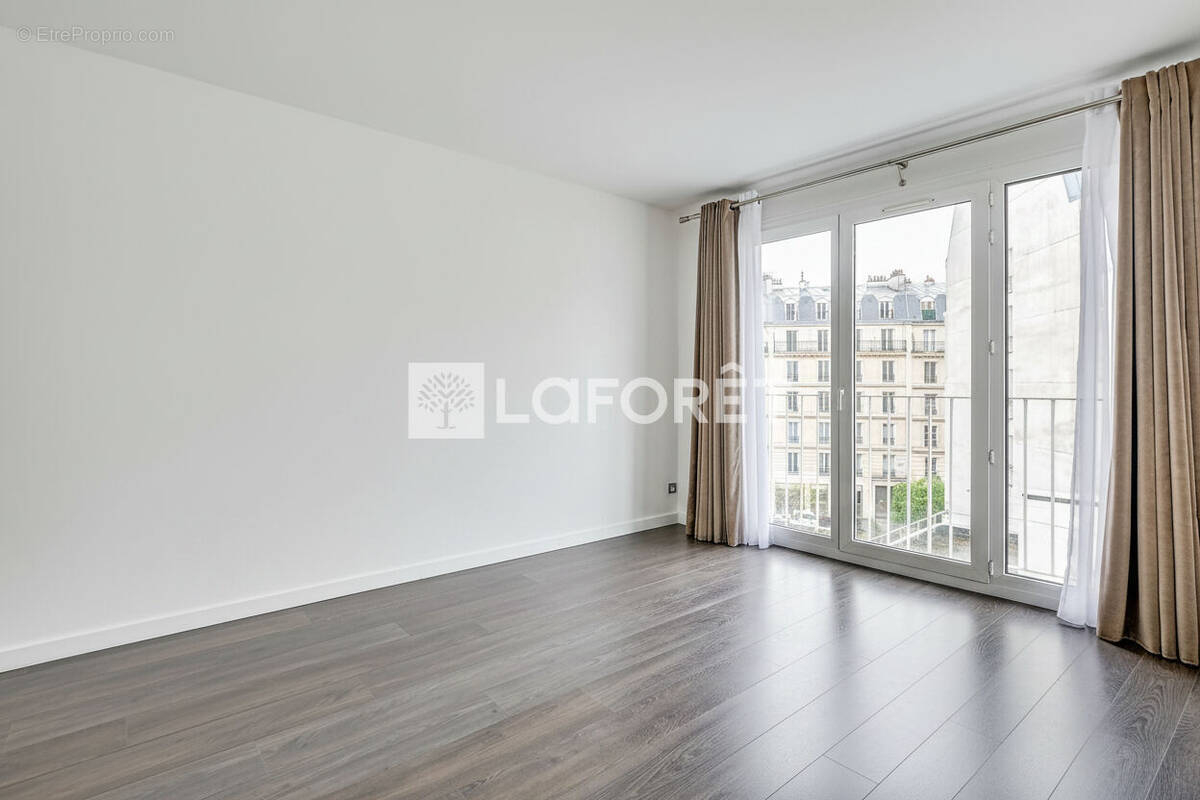 Appartement à PARIS-12E