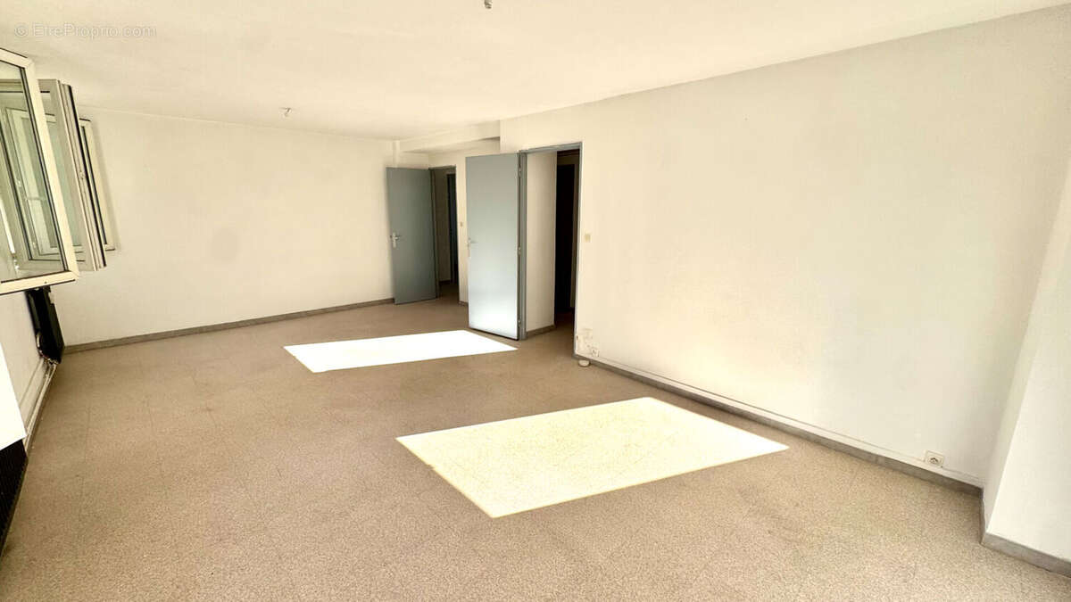 Appartement à SORGUES