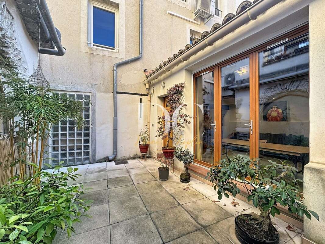 Appartement à L'ISLE-SUR-LA-SORGUE