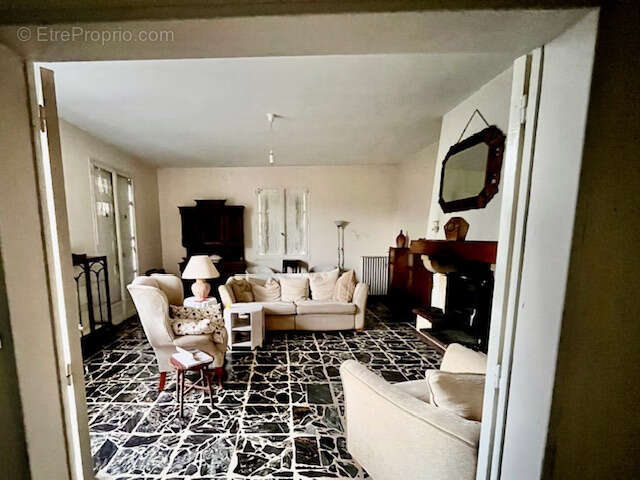 Maison à MONTREUIL-BELLAY