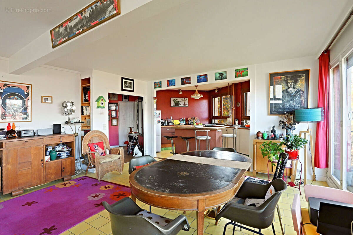 Appartement à PARIS-18E