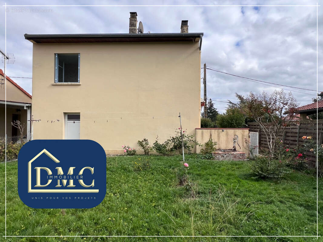 Maison à SAINT-SULPICE-SUR-LEZE