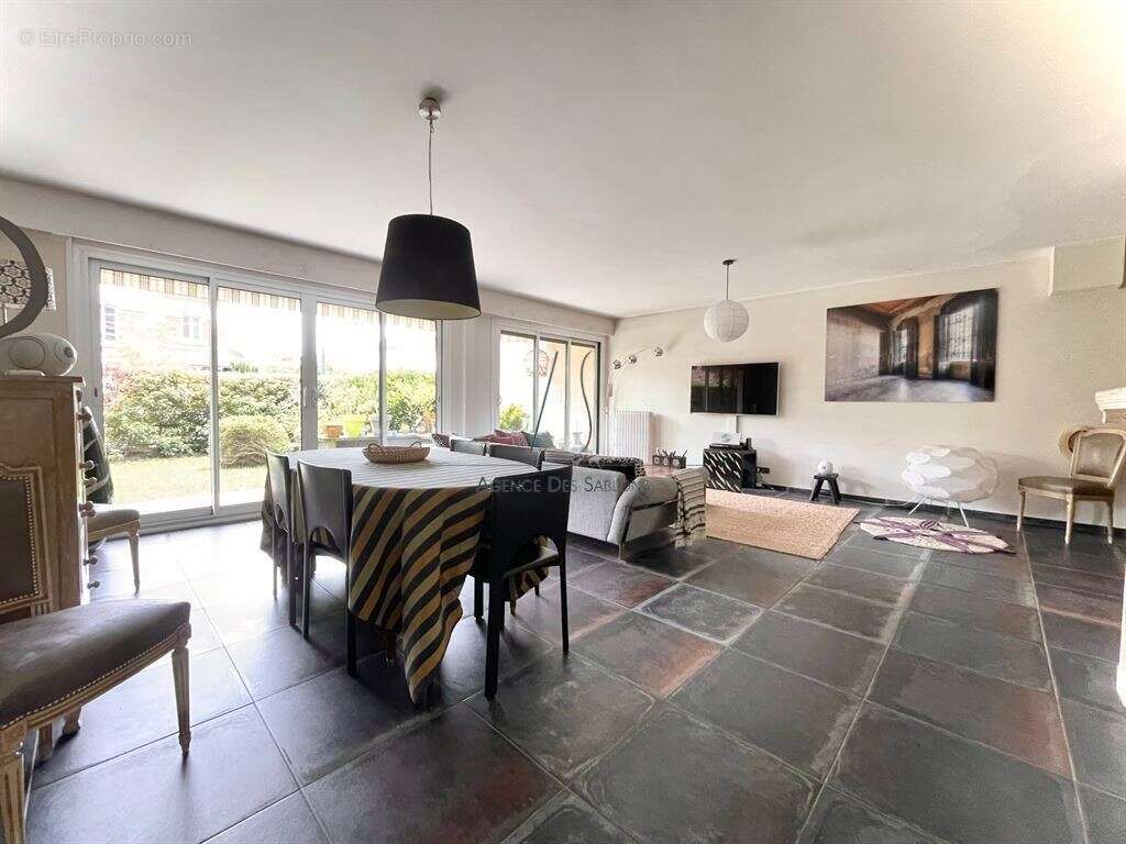 Appartement à LE VESINET