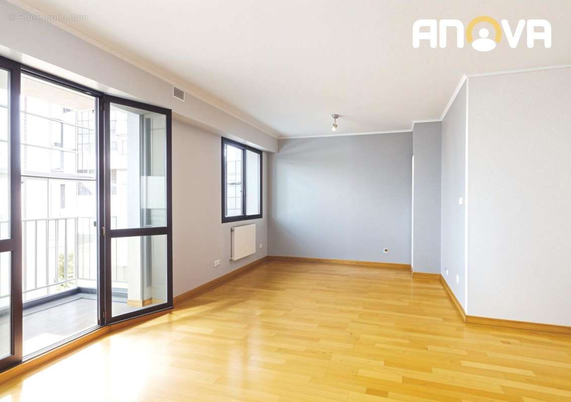 Salle à Manger 4P  rue Saint Amarin Neudorf - Appartement à STRASBOURG