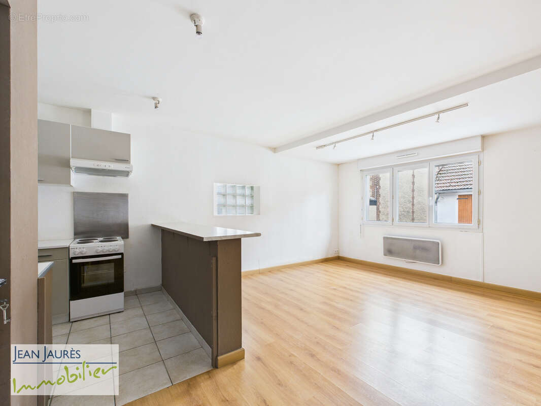 Appartement à SAINTE-SAVINE