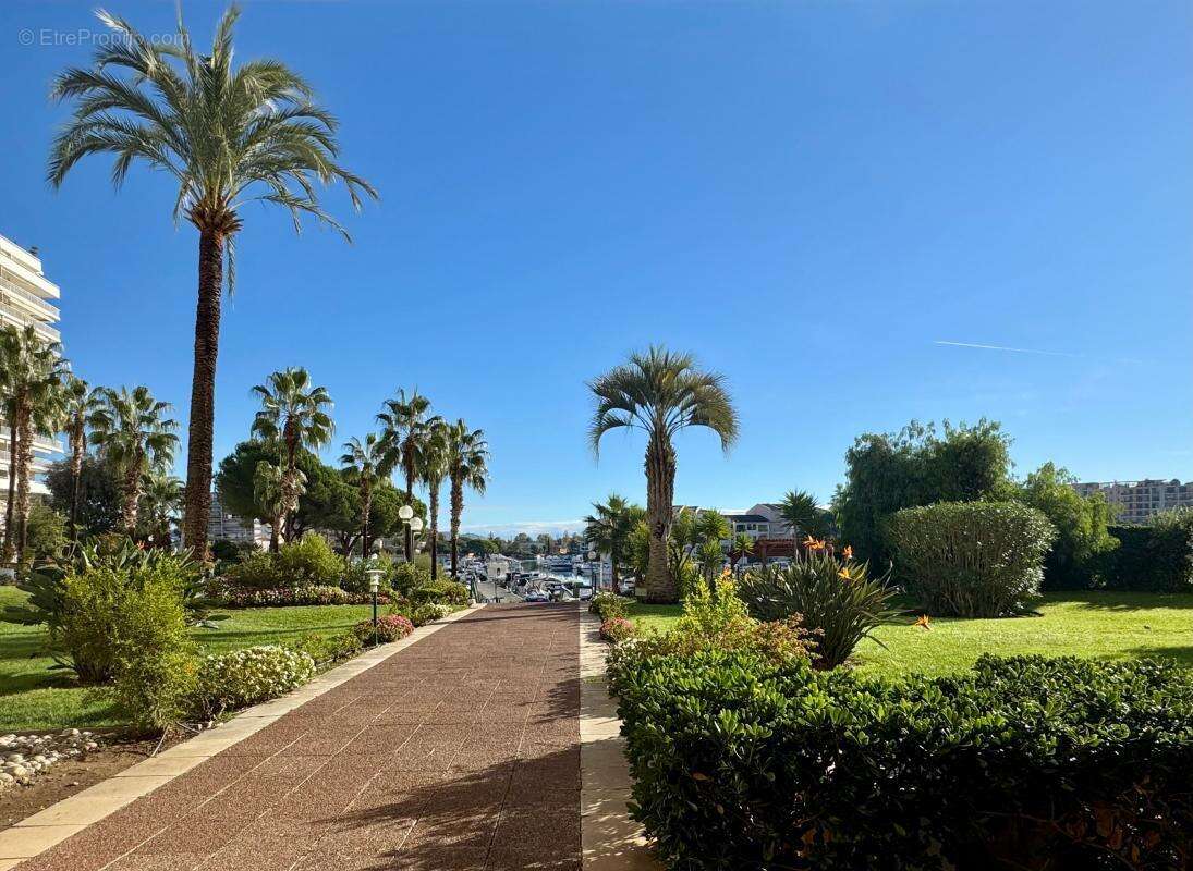 Appartement à MANDELIEU-LA-NAPOULE