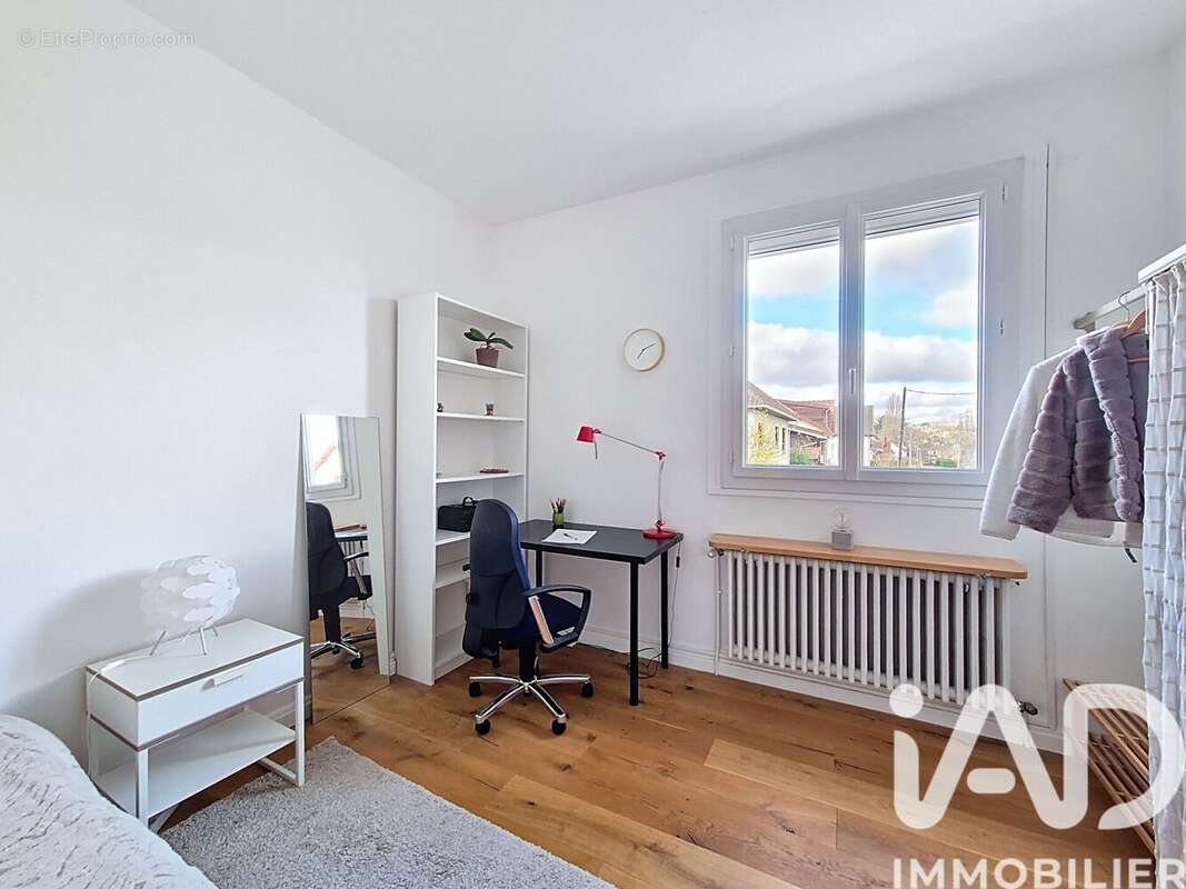 Photo 8 - Maison à LES CLAYES-SOUS-BOIS
