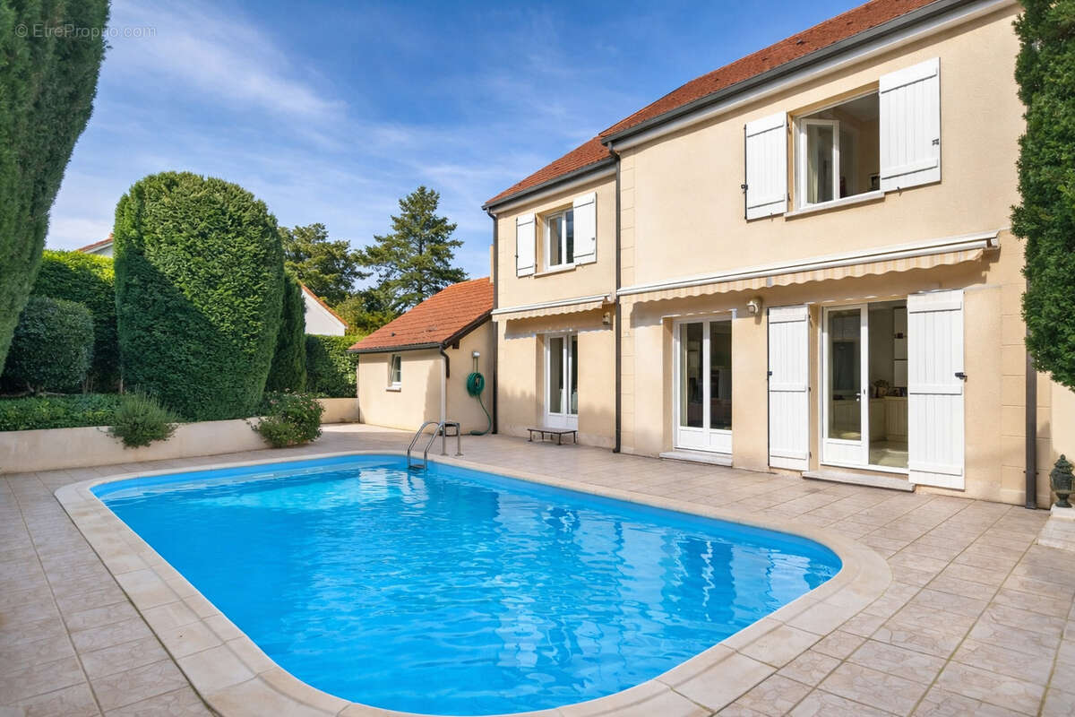 Maison à SAINT-GERMAIN-EN-LAYE