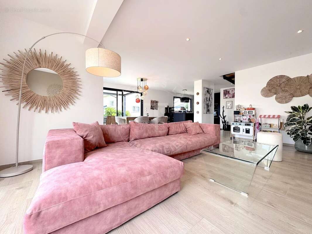 Lovagny – a vendre villa contemporaine avec piscine - photo 7