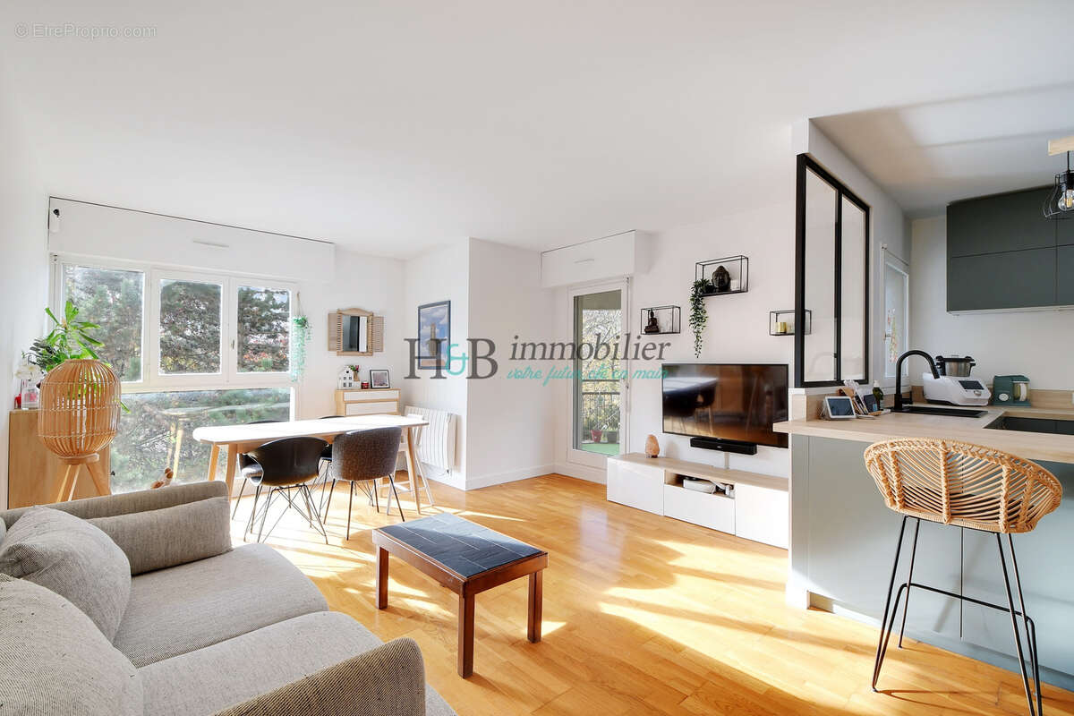 3 pièces   74 m2 avec 8 m2de balcon - exposé Sud-Ouest donnant sur le Parc de l’Alsacienne - photo 3