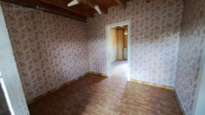 Maison à SAINT-MARTIAL-D&#039;ARTENSET