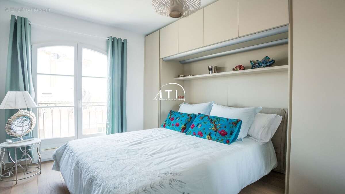 Appartement à SAINT-TROPEZ