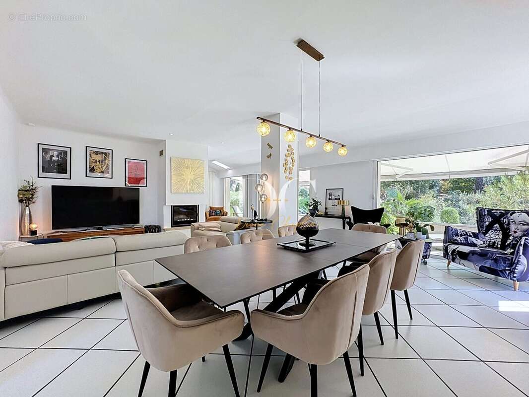 Maison 351 m² à Cavaillon  - photo 7