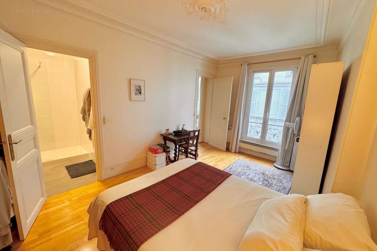 Appartement 48 m² à Paris-17e  - photo 5