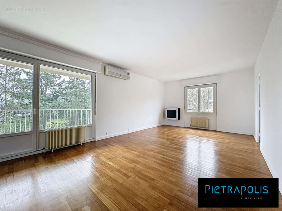Appartement à TASSIN-LA-DEMI-LUNE