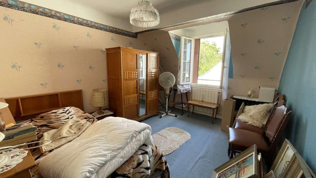 Chambre 3 - Maison à AUBIGNE-RACAN