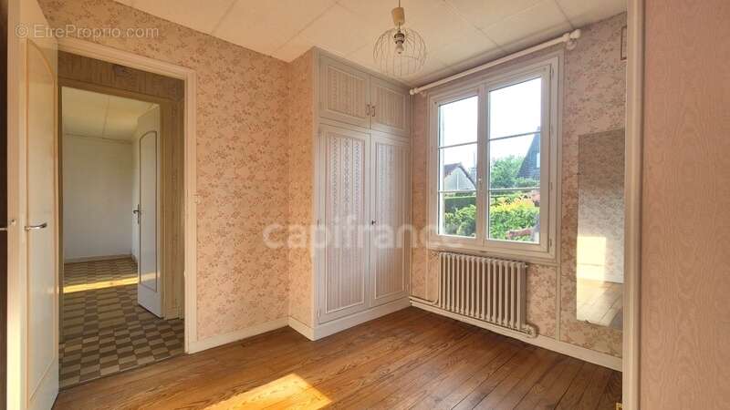Maison à ETAMPES