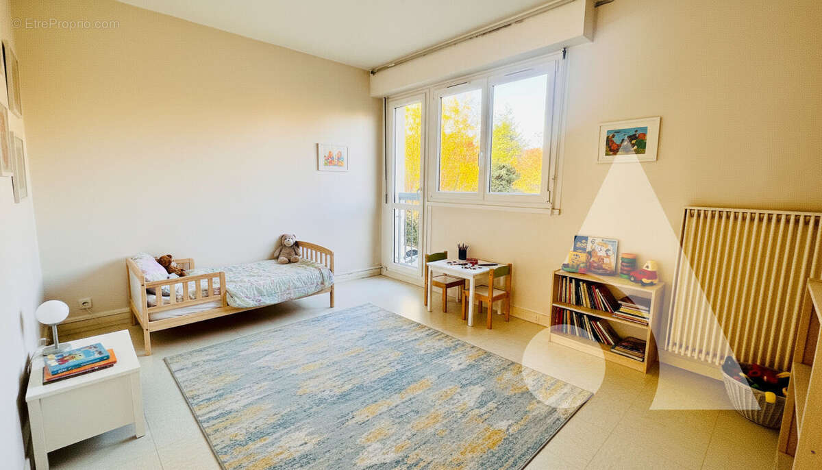 Appartement f3 avec cave et parking privé fermé - photo 6