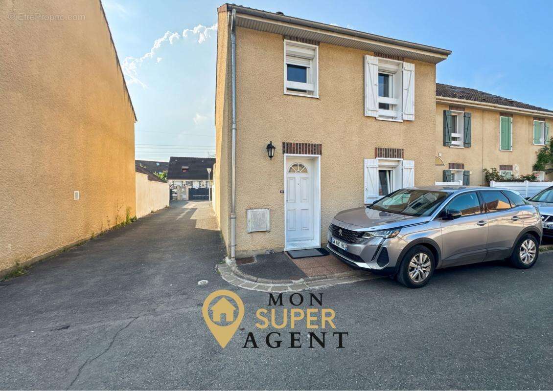 Maison à LE MEE-SUR-SEINE