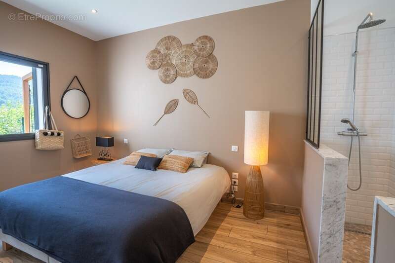 Maison à SOLLIES-TOUCAS