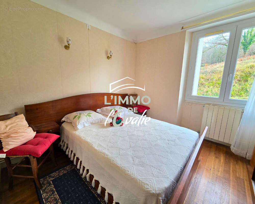 Maison à GAGNAC-SUR-CERE