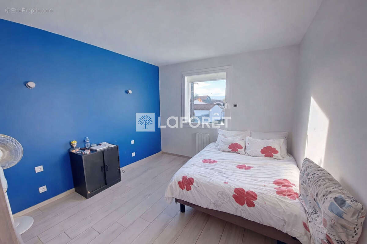 Maison à SURY-LE-COMTAL