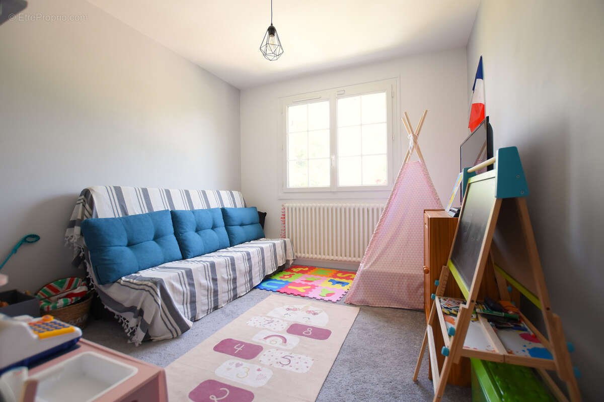 Maison à LES ESSARTS-LE-ROI