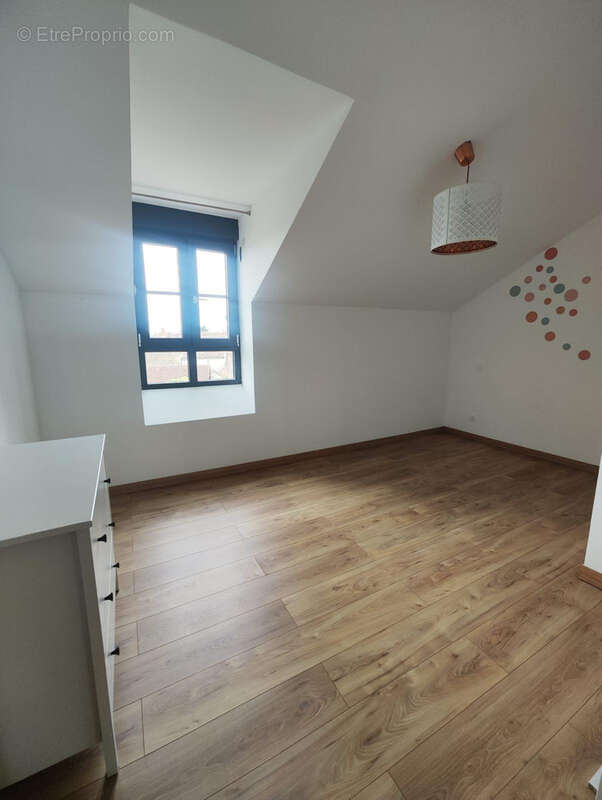 Appartement à PERTHES