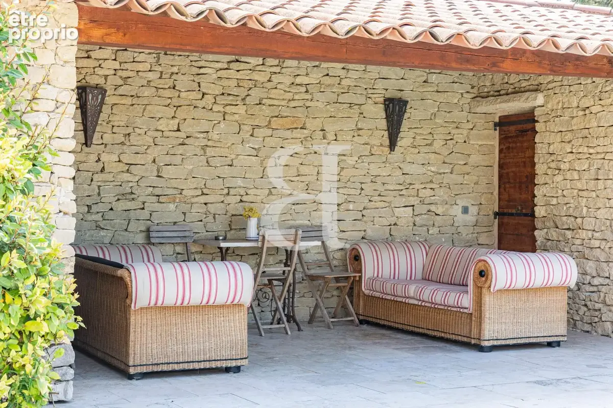 Maison 258 m² à Gordes  - photo 4
