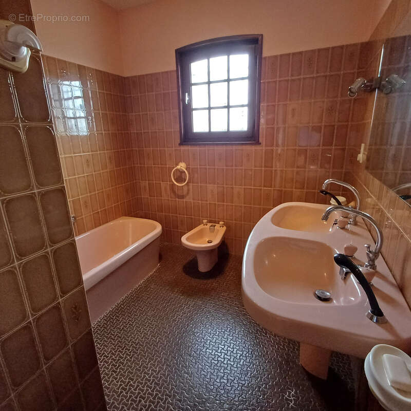 Maison à SAINT-JUST-SAINT-RAMBERT