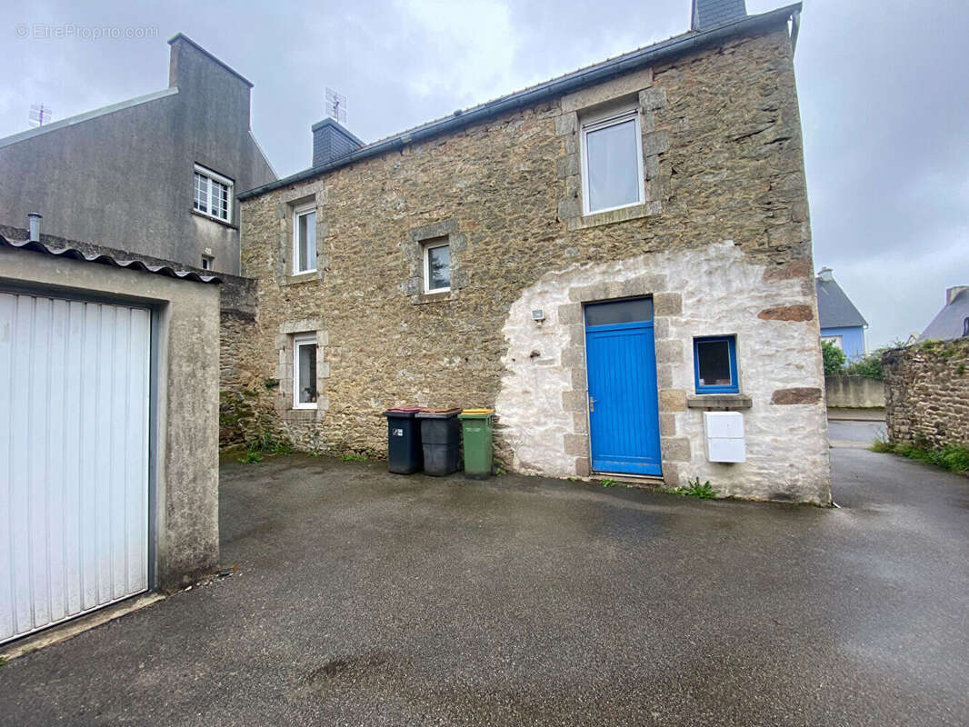 Maison à PLOUVIEN