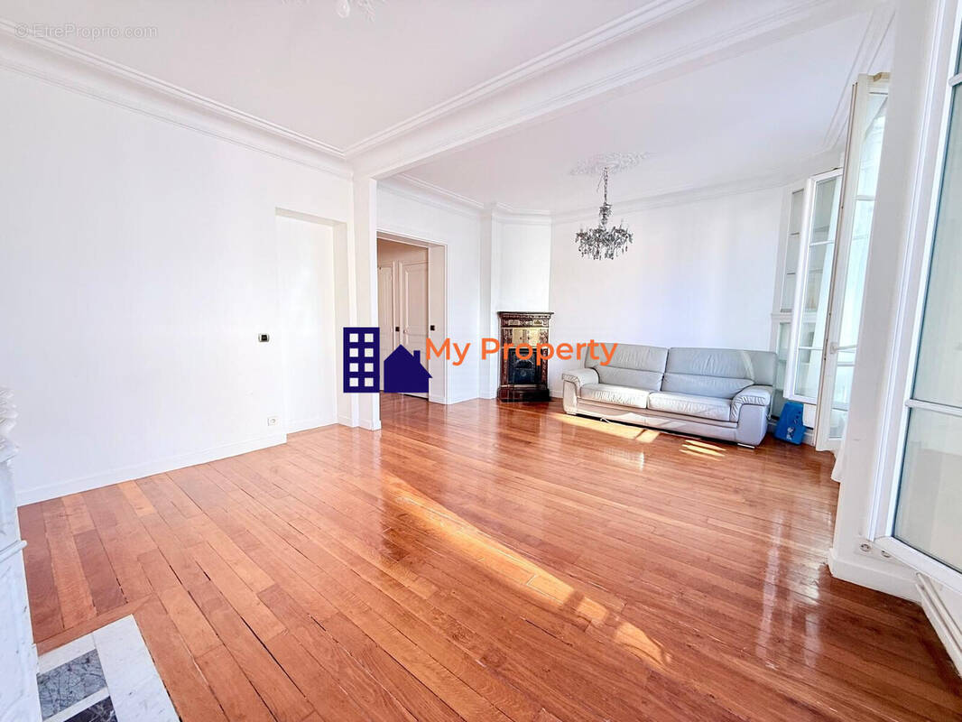 Appartement à HOUILLES
