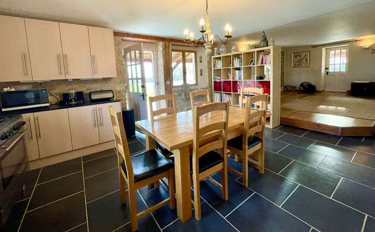 Maison à PUY-L'EVEQUE