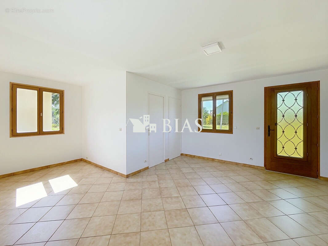 Maison 84 m² à Harcourt  - photo 4