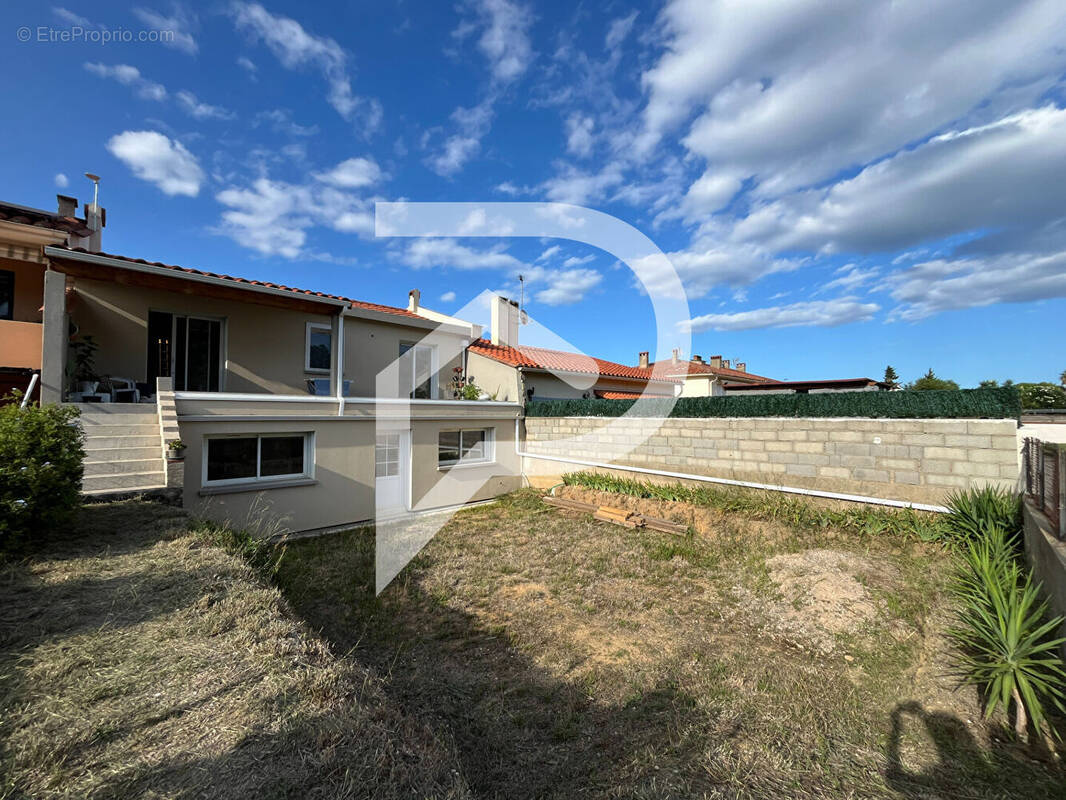 Maison à SAINT-CYPRIEN