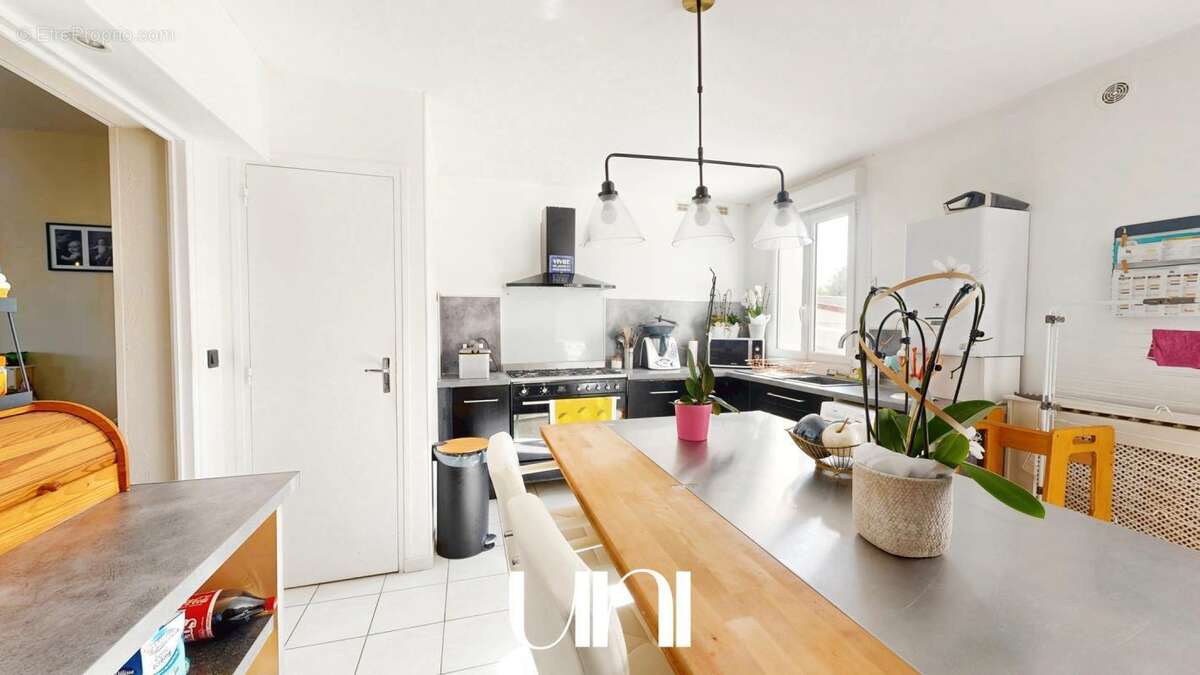 Maison à MAY-SUR-ORNE