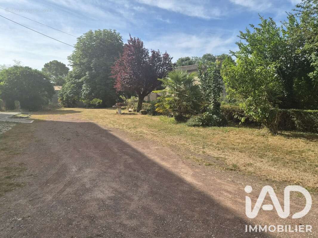 Maison 193 m² à Brioux-Sur-Boutonne  - photo 4