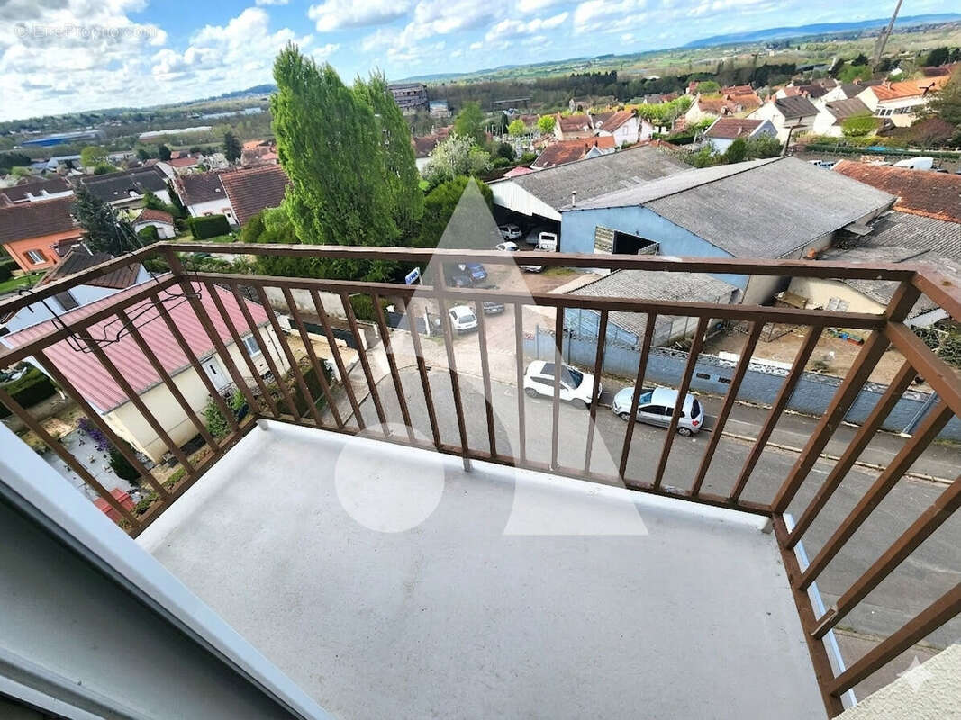 Appartement à MONTCEAU-LES-MINES