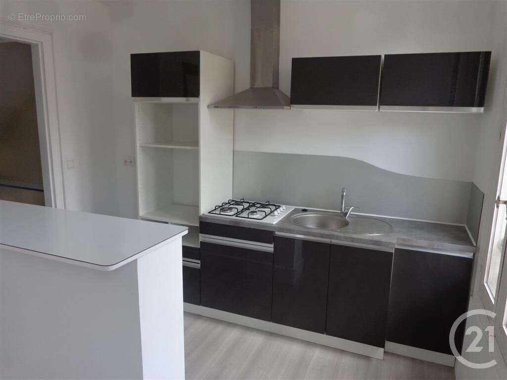 Maison à PONT-SUR-YONNE