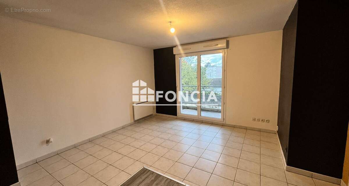 Appartement à AVION